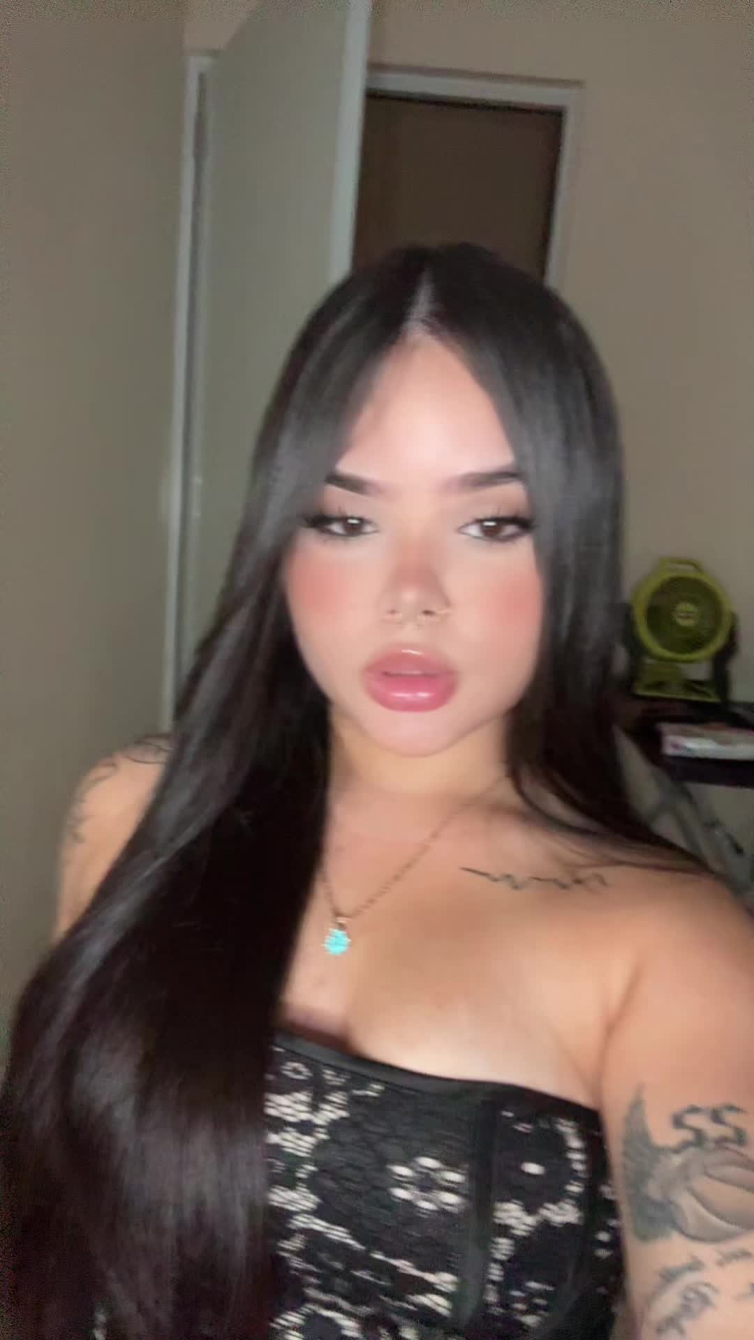 @Kiara Mariie🌺