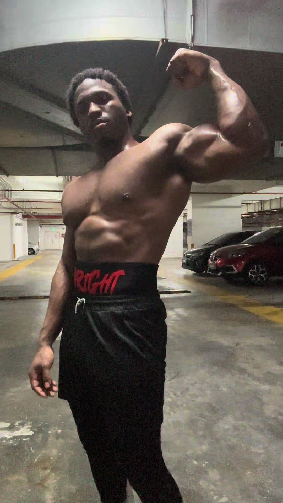 @Muscleboii