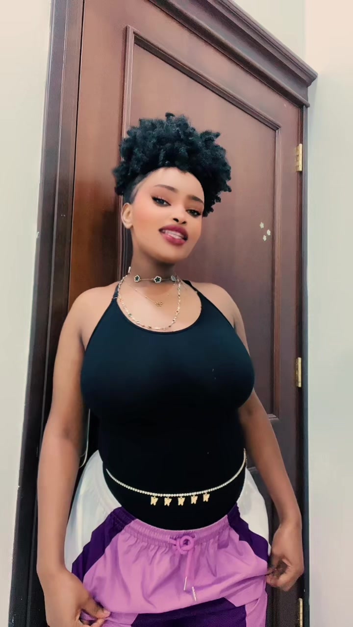 @Joy🖤