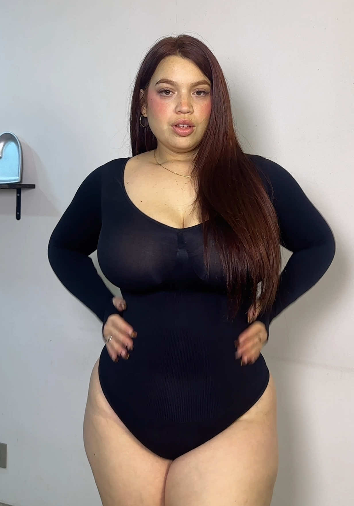 @𝐂𝐨𝐧𝐧𝐲𝐁𝐨𝐮𝐭𝐢𝐪𝐮𝐞