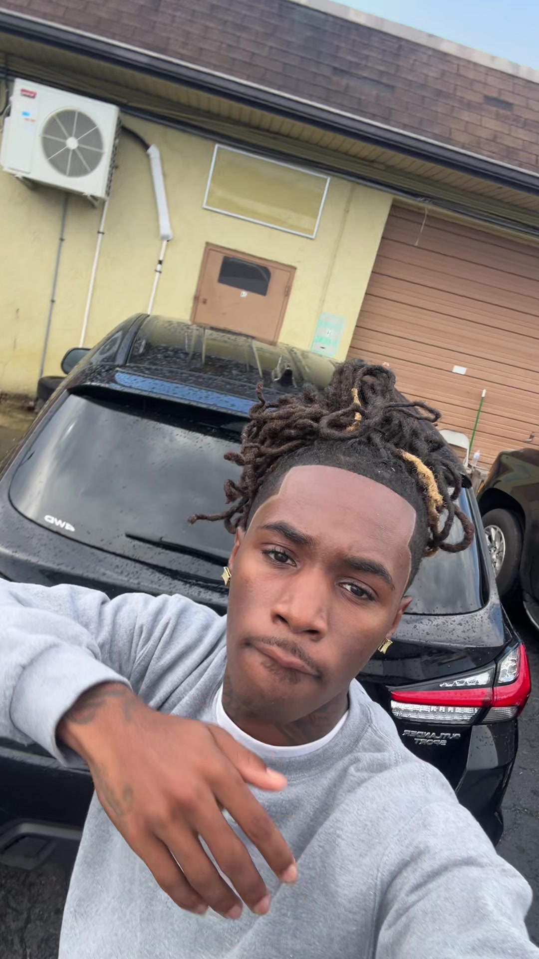 @zy