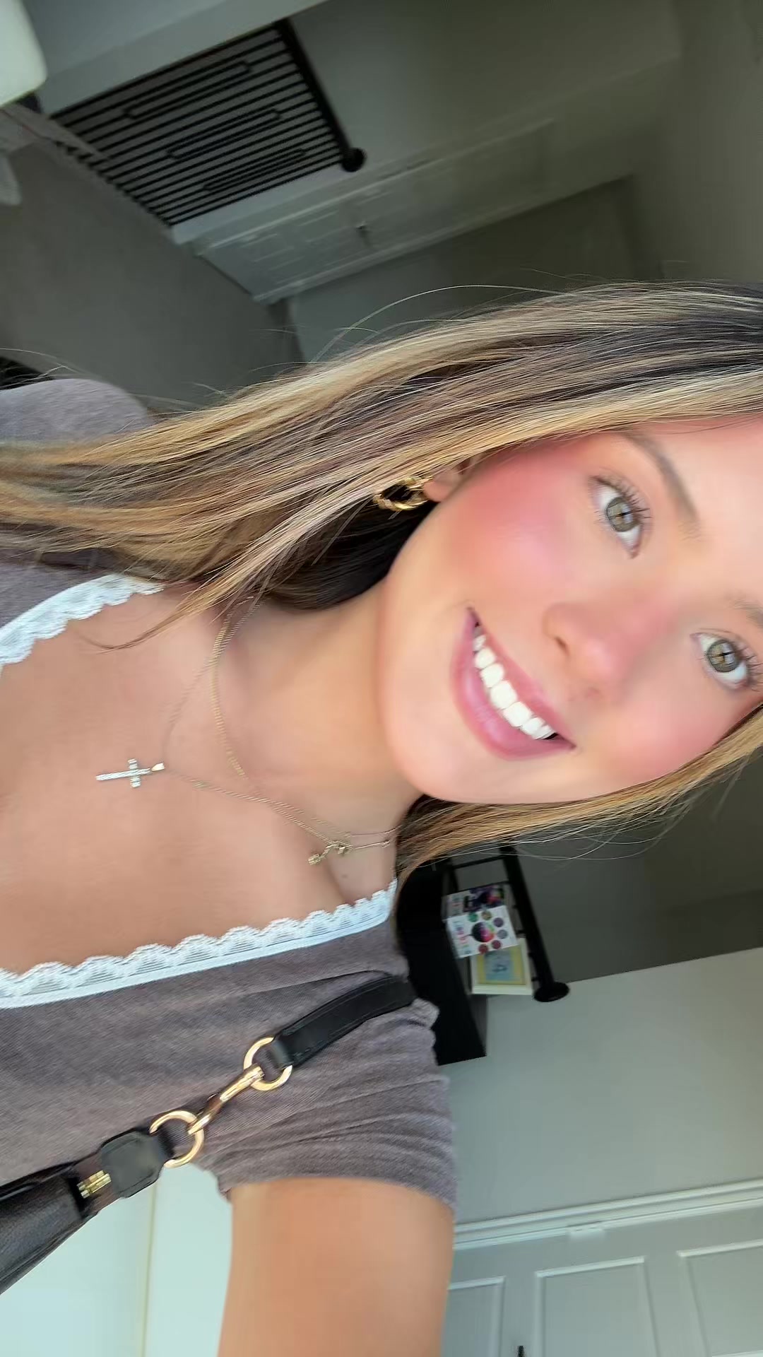 @ABI💛