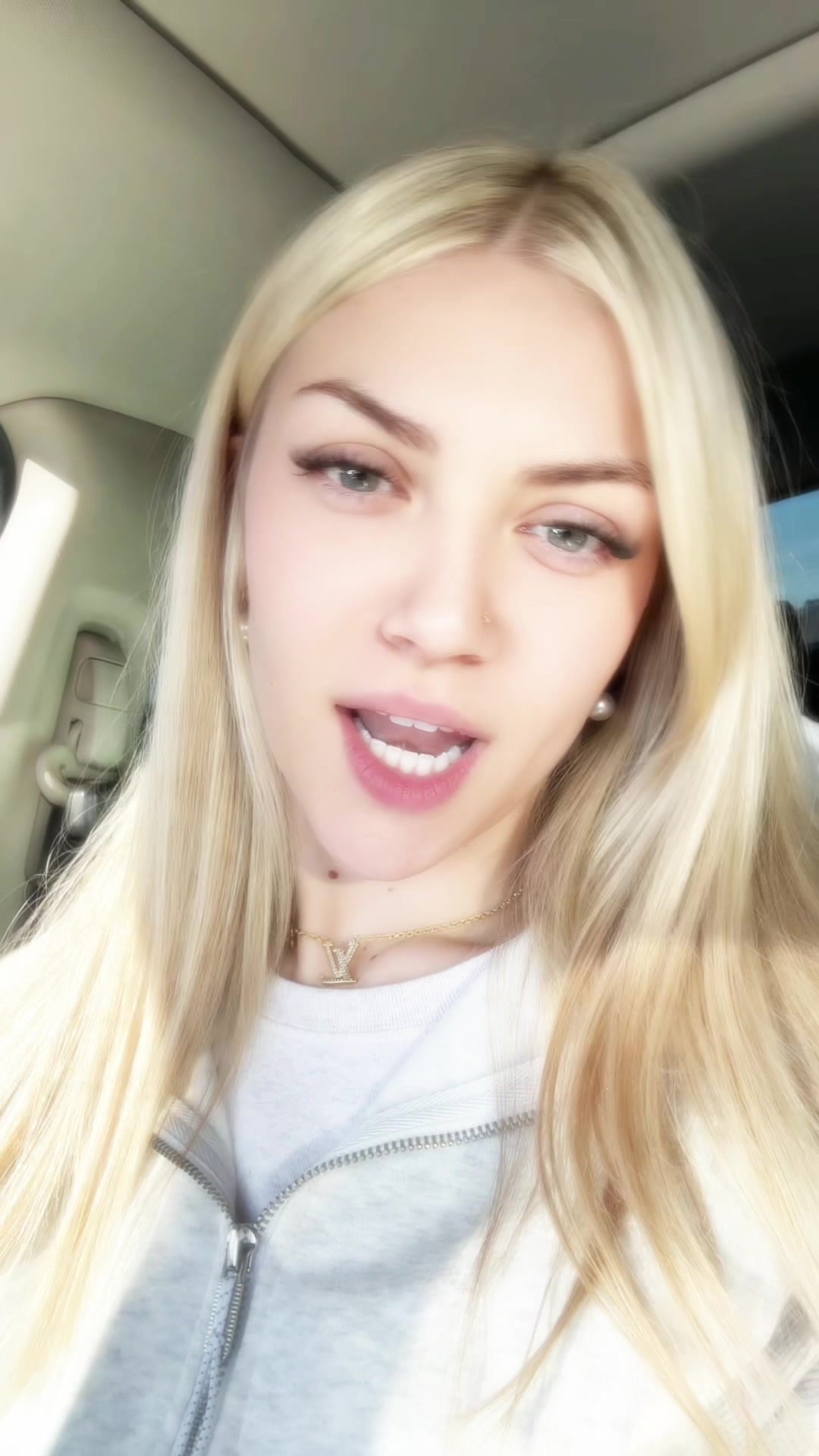 @ameliawalllis