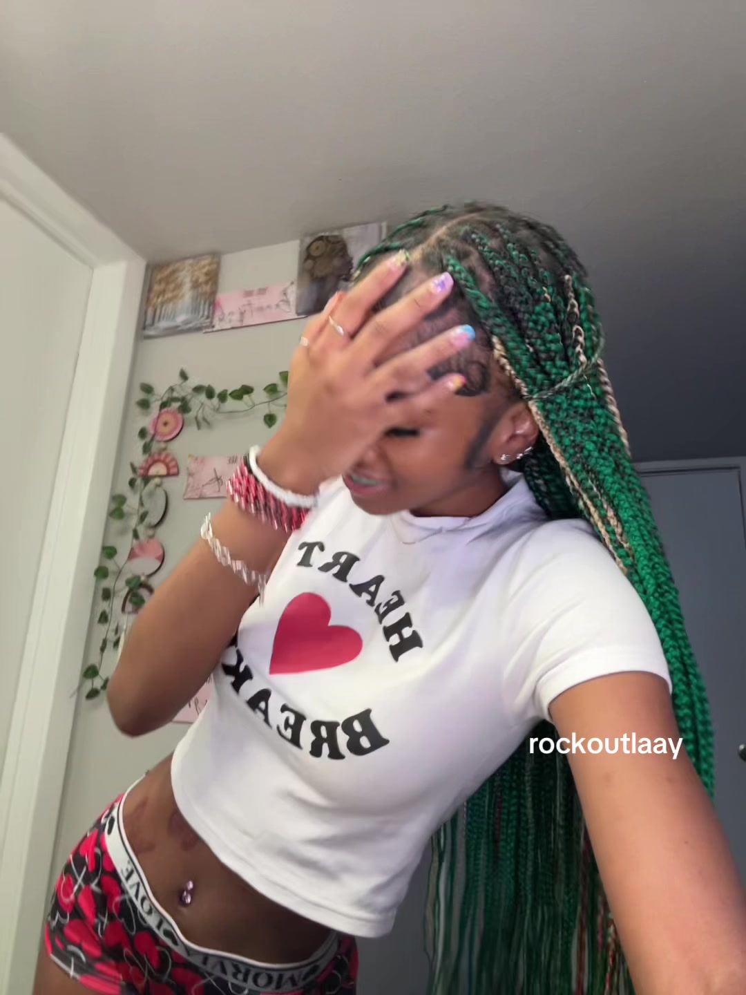 @rockoutlaay