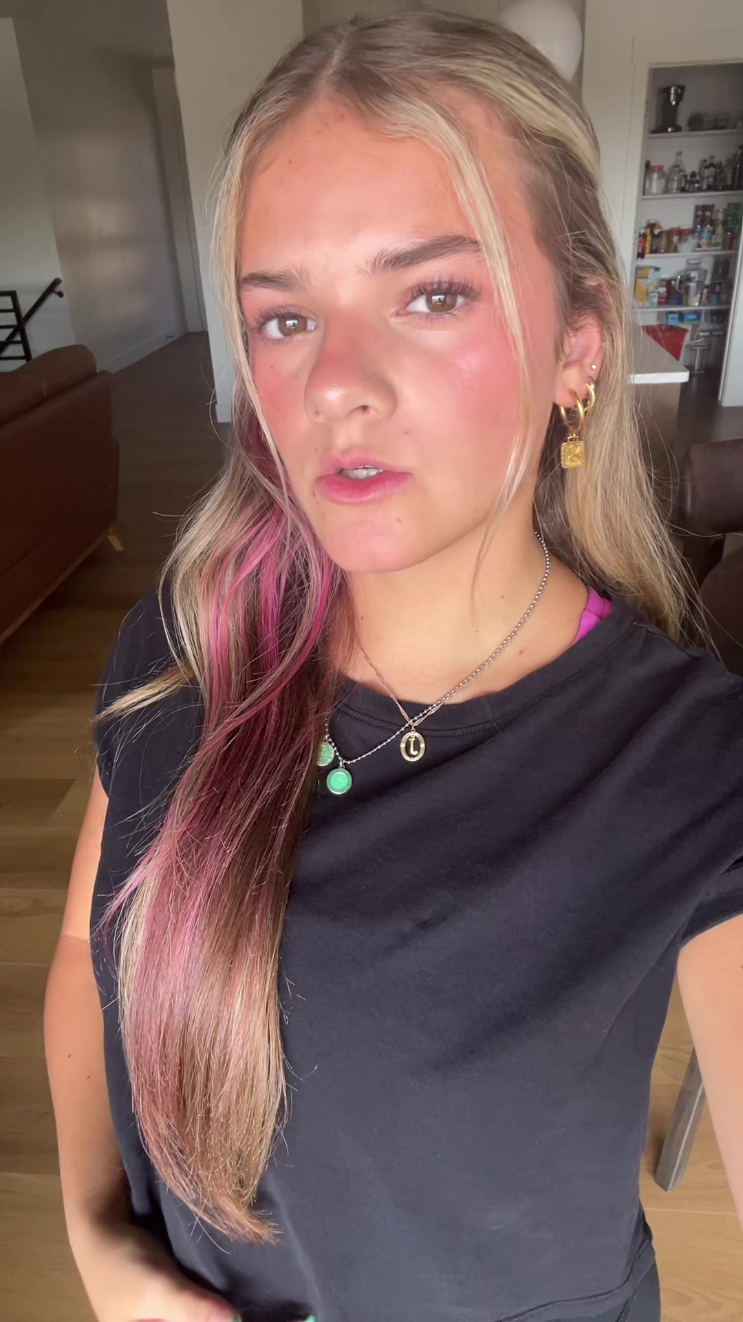 @notavawong