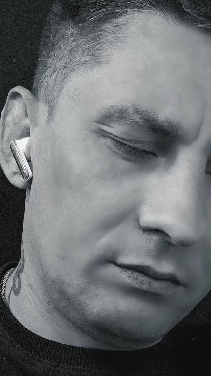 @.....