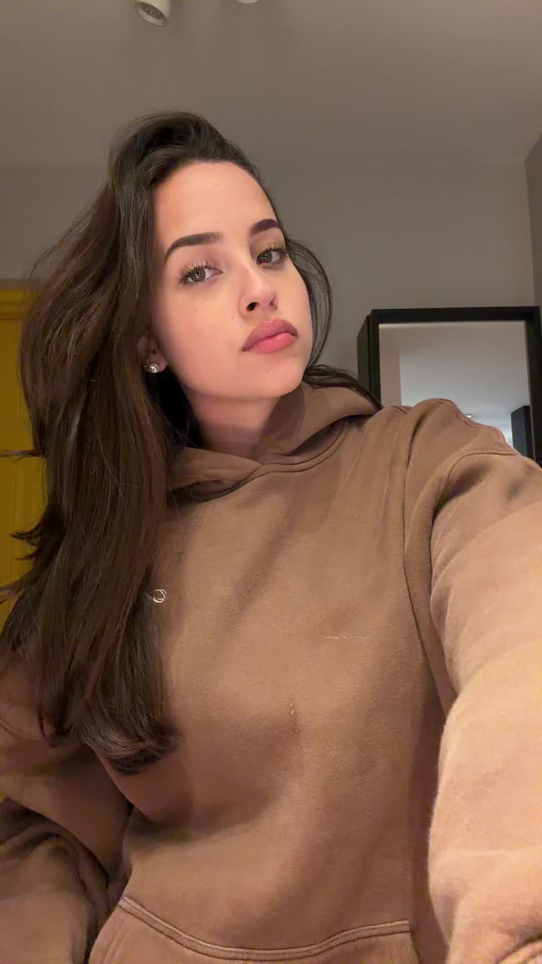 @mellmarquezz