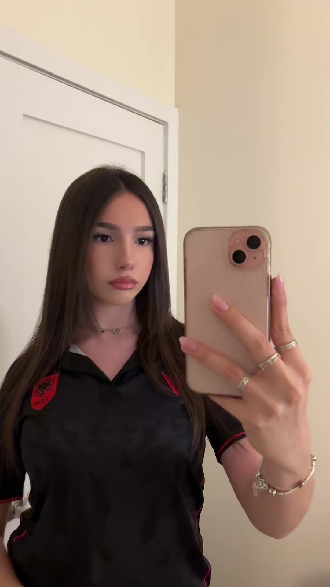 @𝓗𝓪𝓷𝓪 𝓑𝓪𝓳𝓻𝓪𝓶𝓲🇦🇱