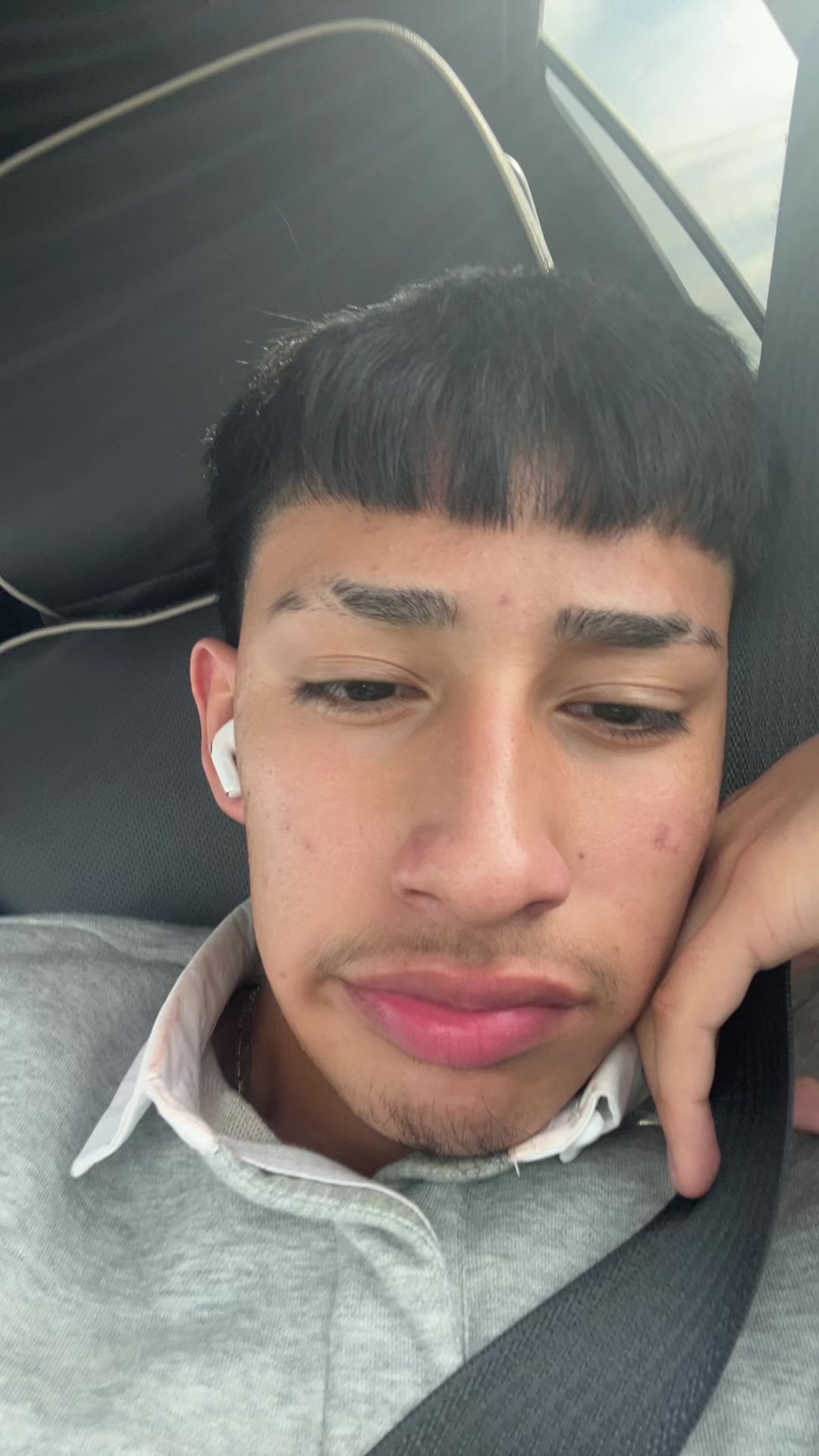 @￼