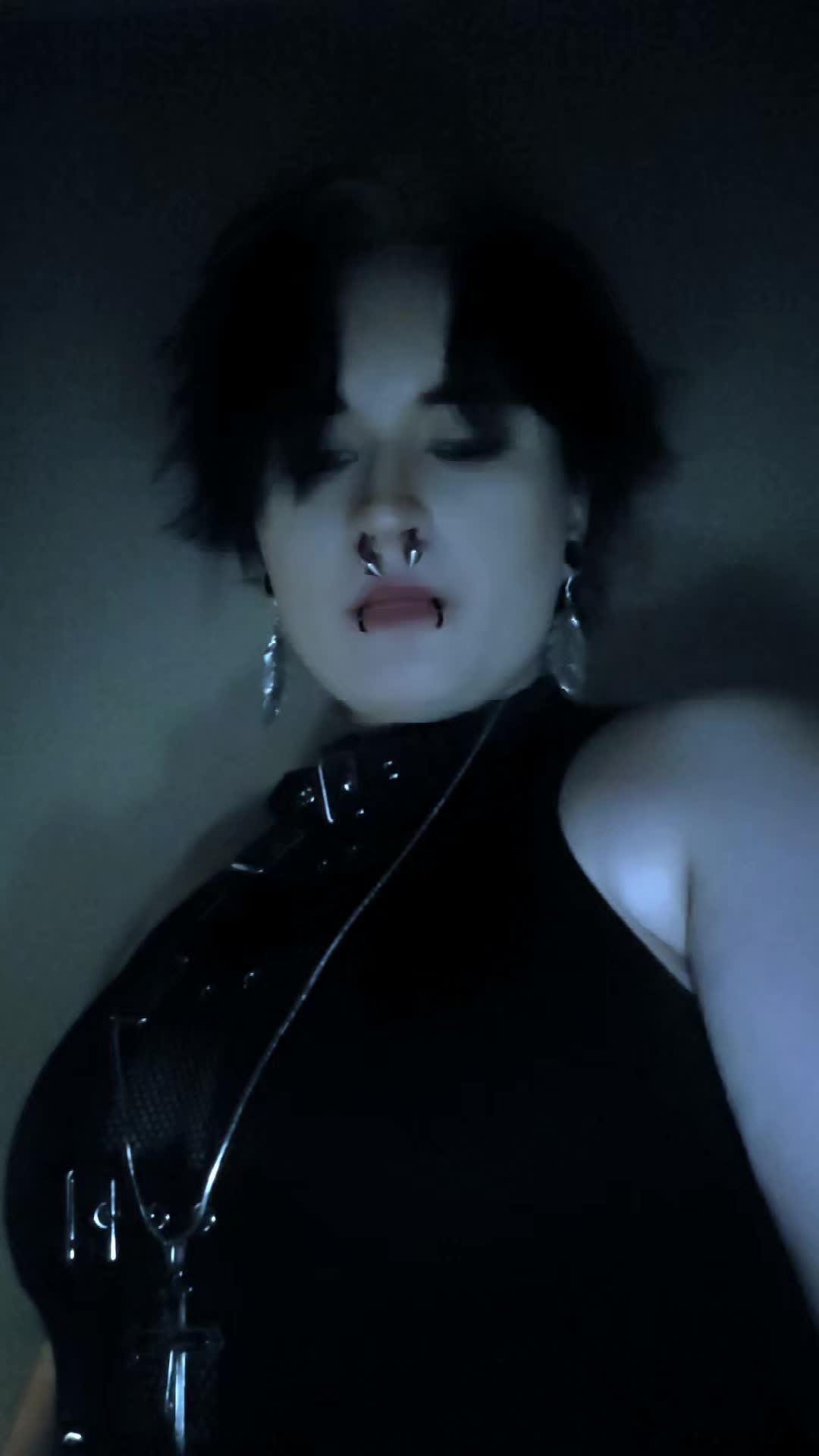 @𖤍V̷̷i̷̷n̷̷n̷̷y̷𖤍