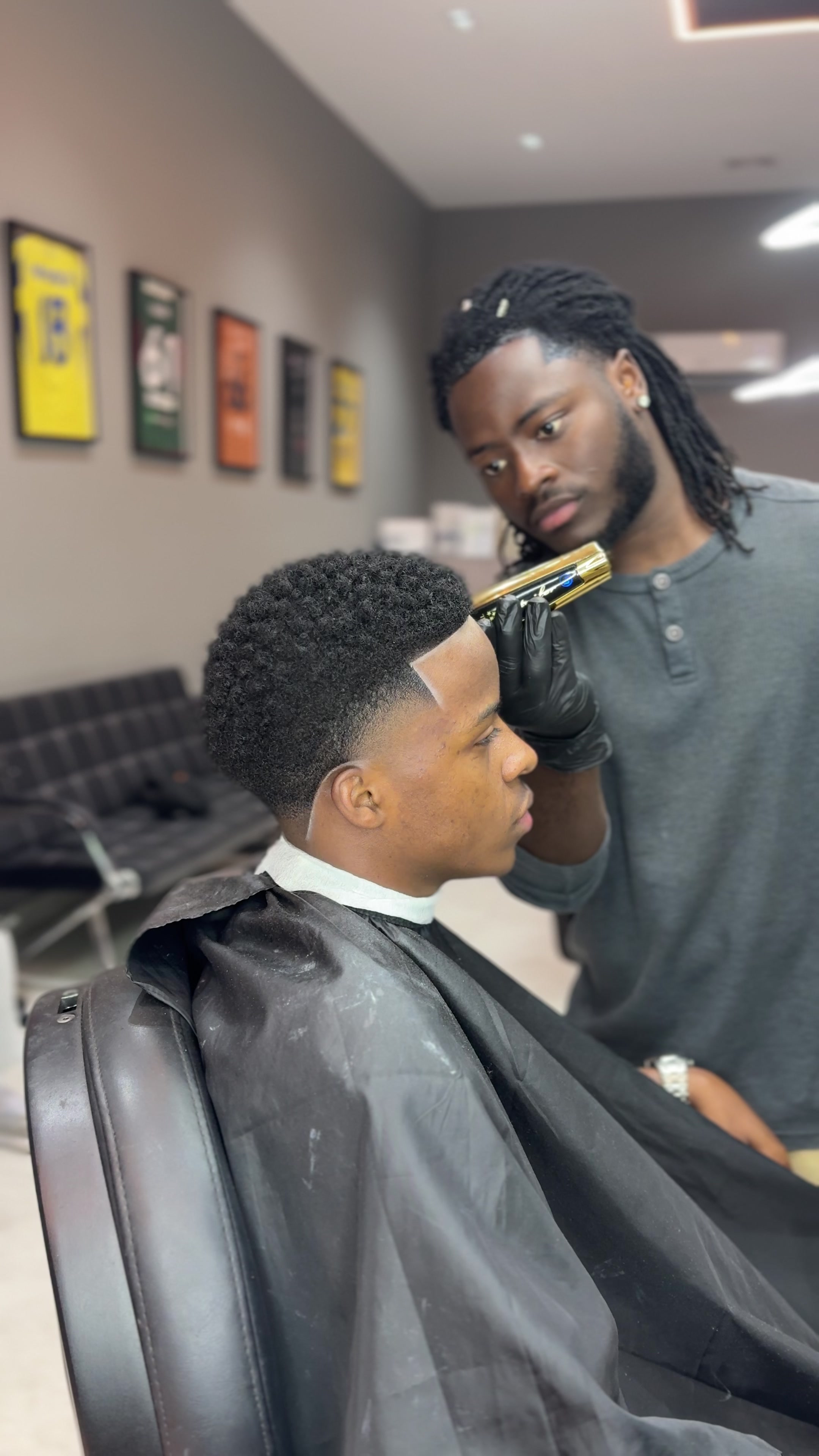 @K G CUTZ