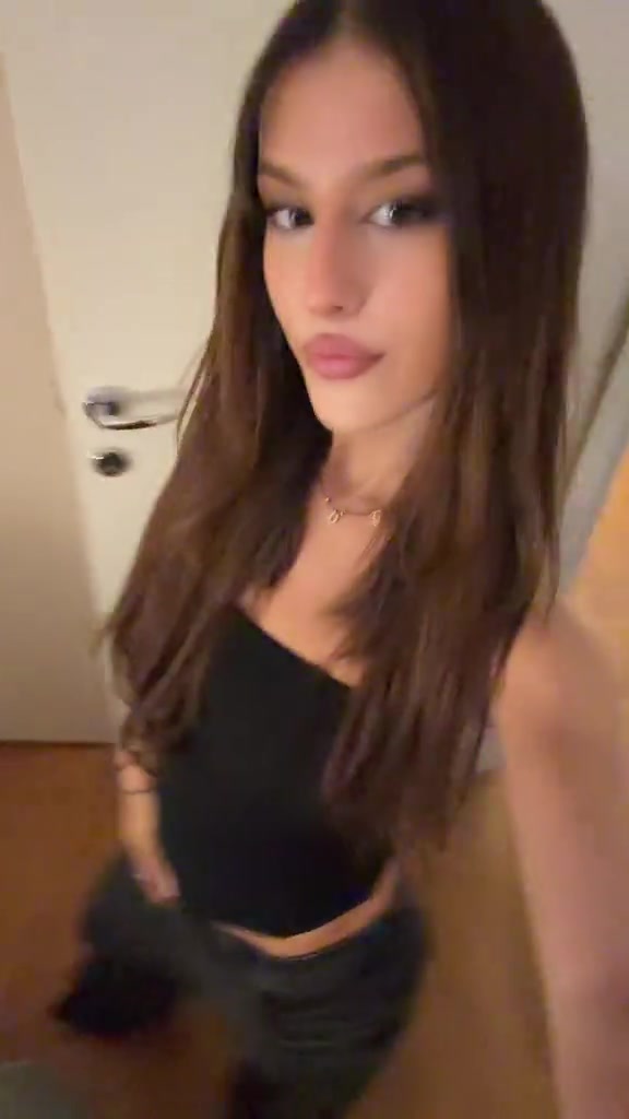 @Moni