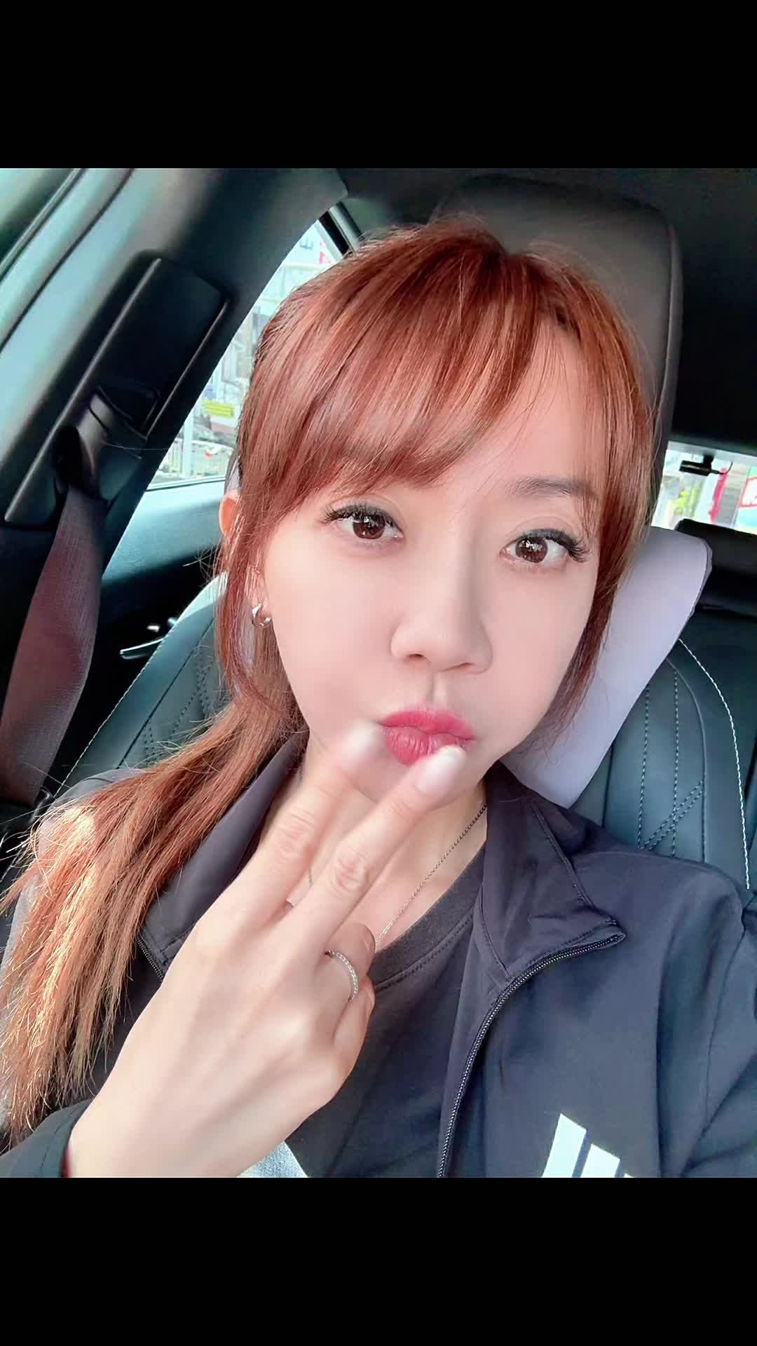 @閃閃女王