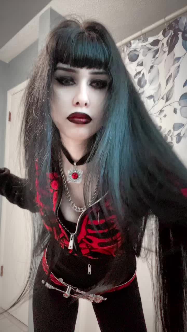 @Maria🦇