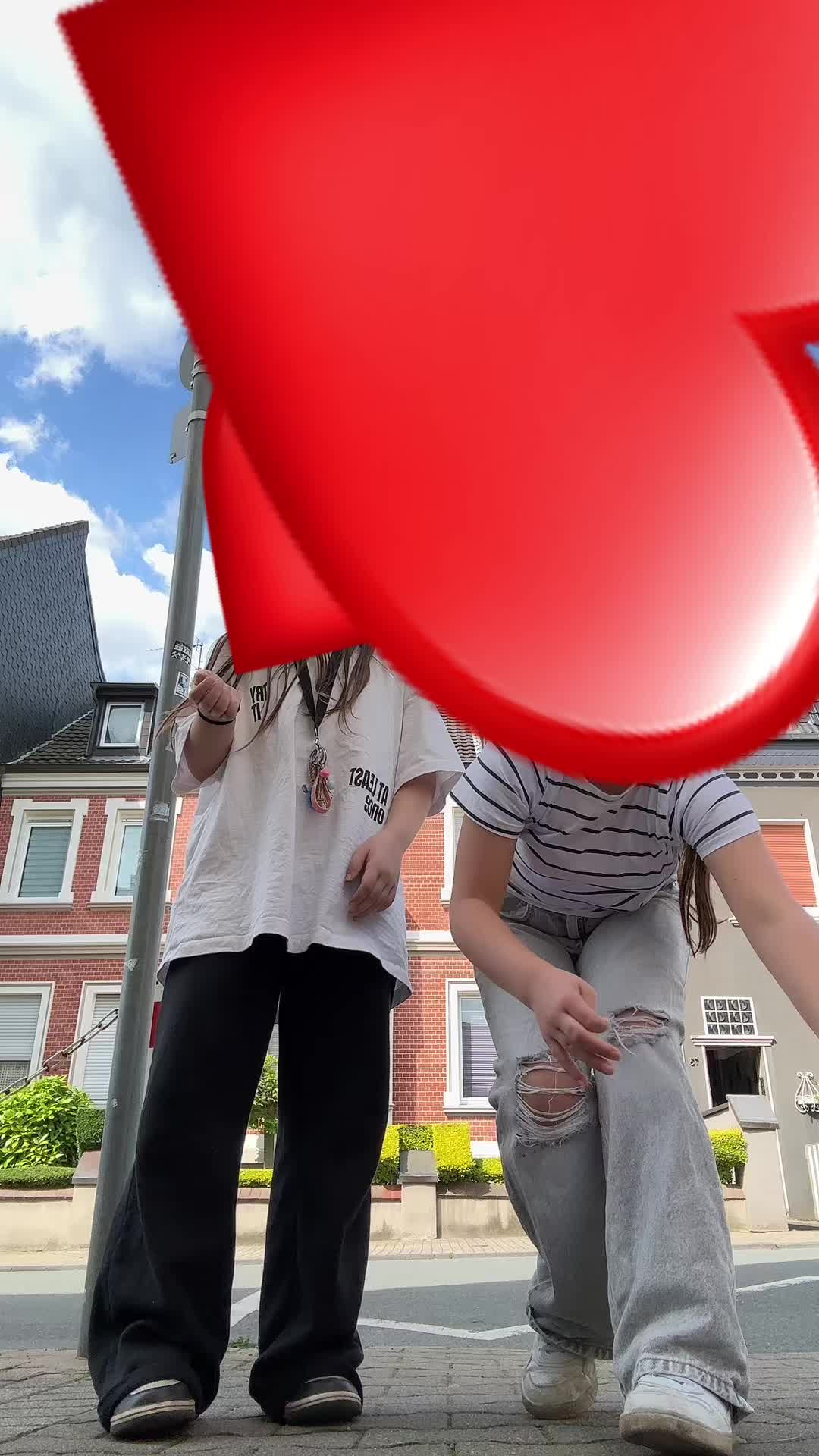 @A🤍 &bull; Freund*innen