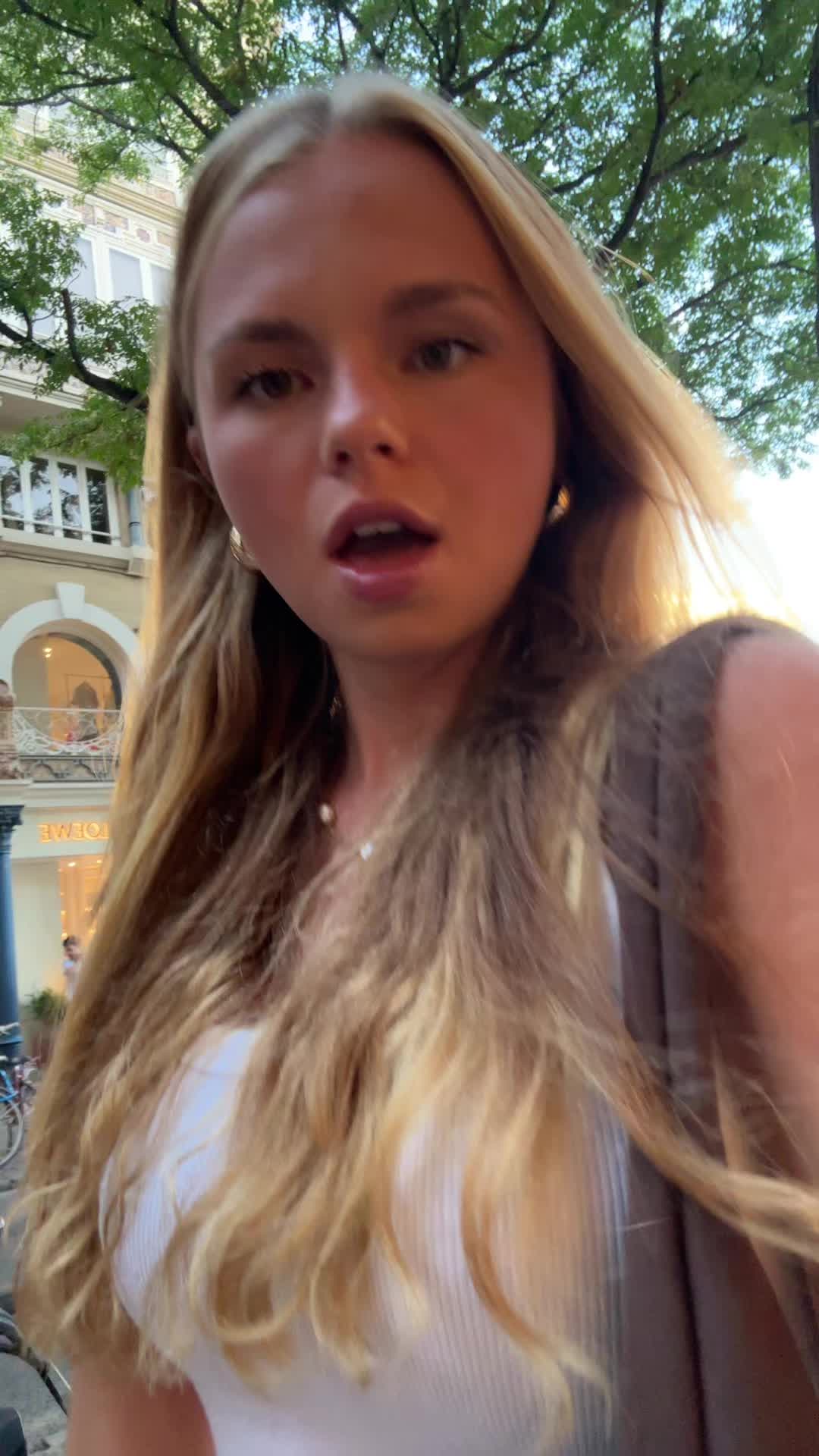 @gwen