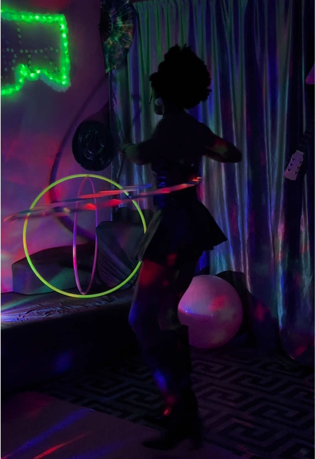 @Tflex Barnabas Cirque🤹🏾♀️