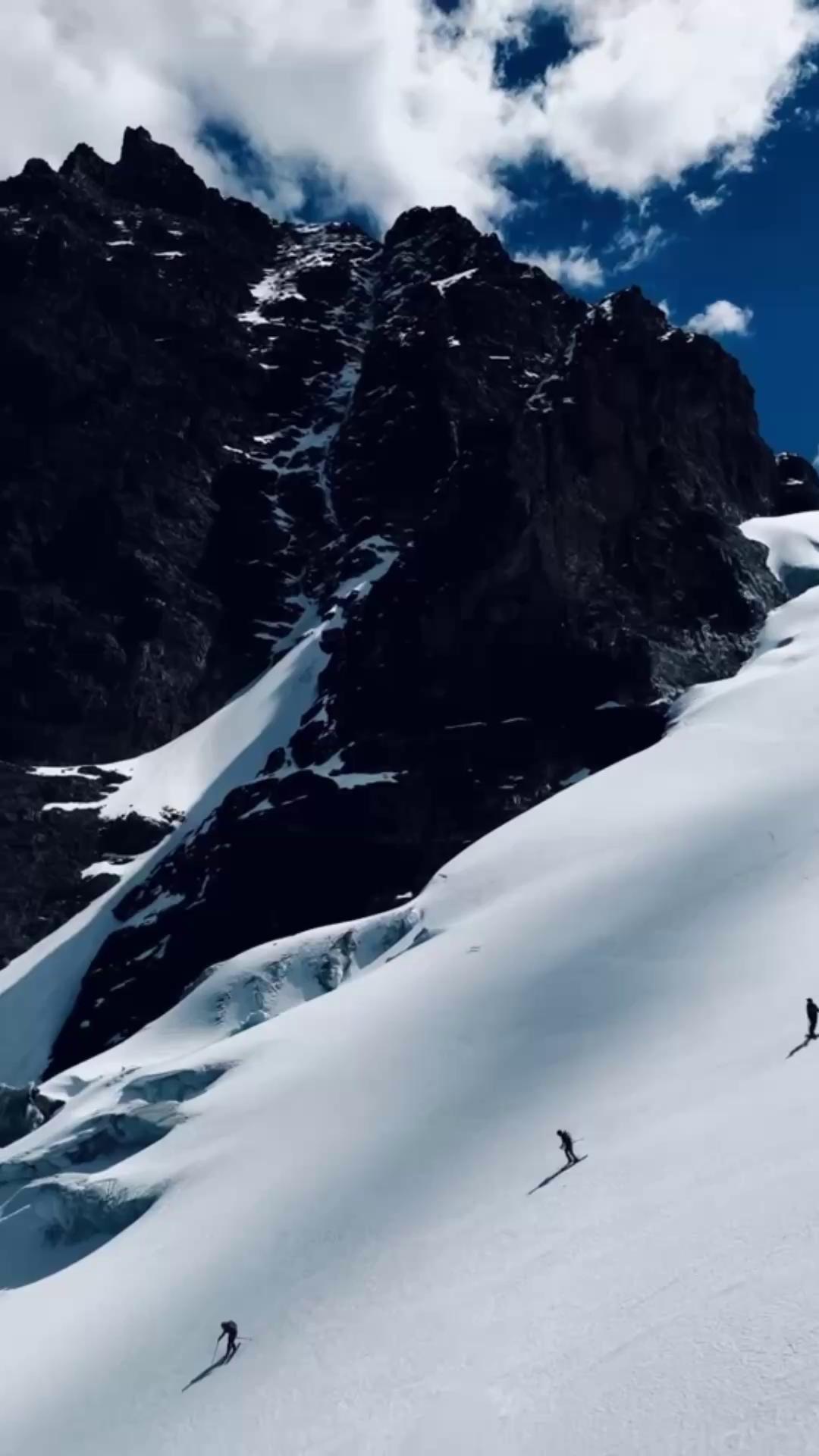 @AlpenglowExpeditions