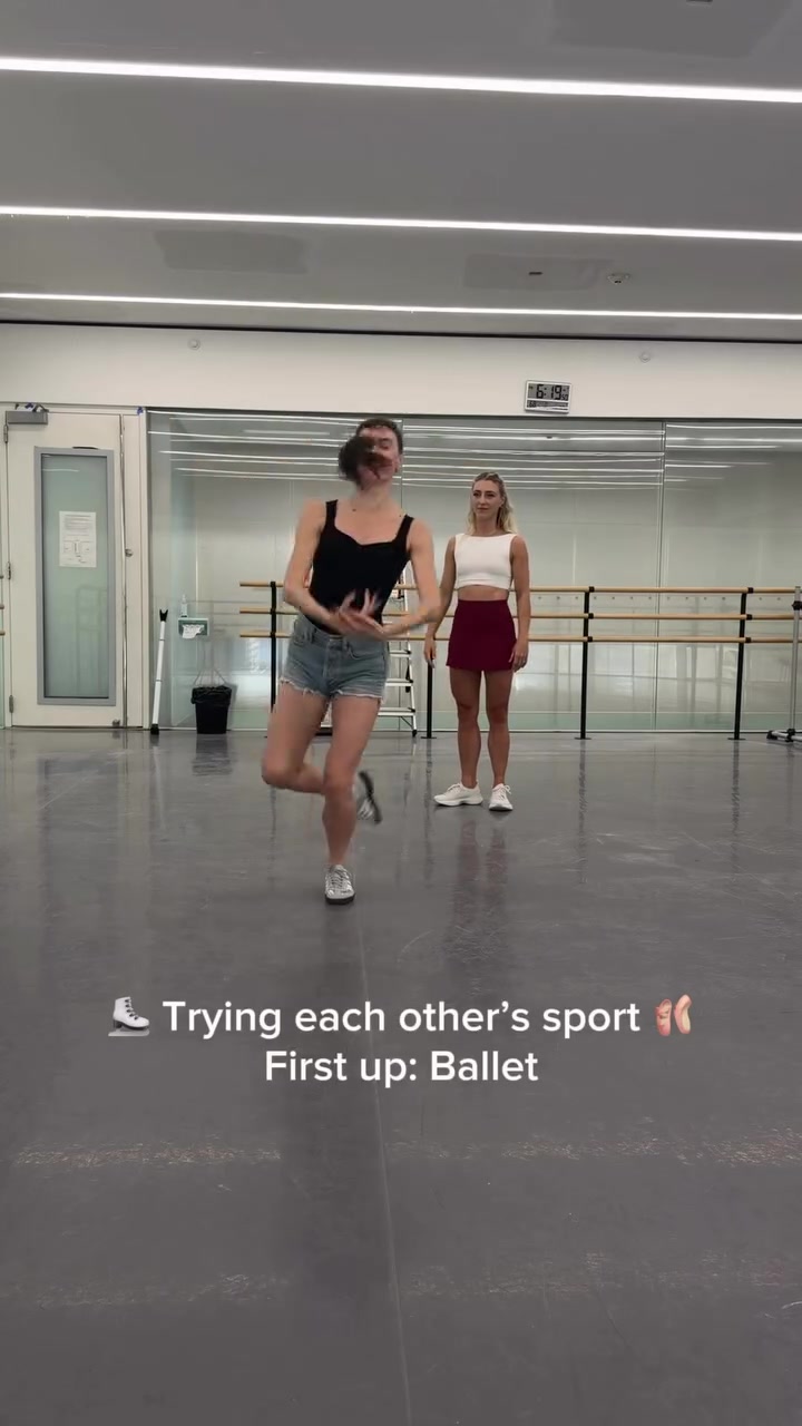 @HELLO! Canada Magazine
