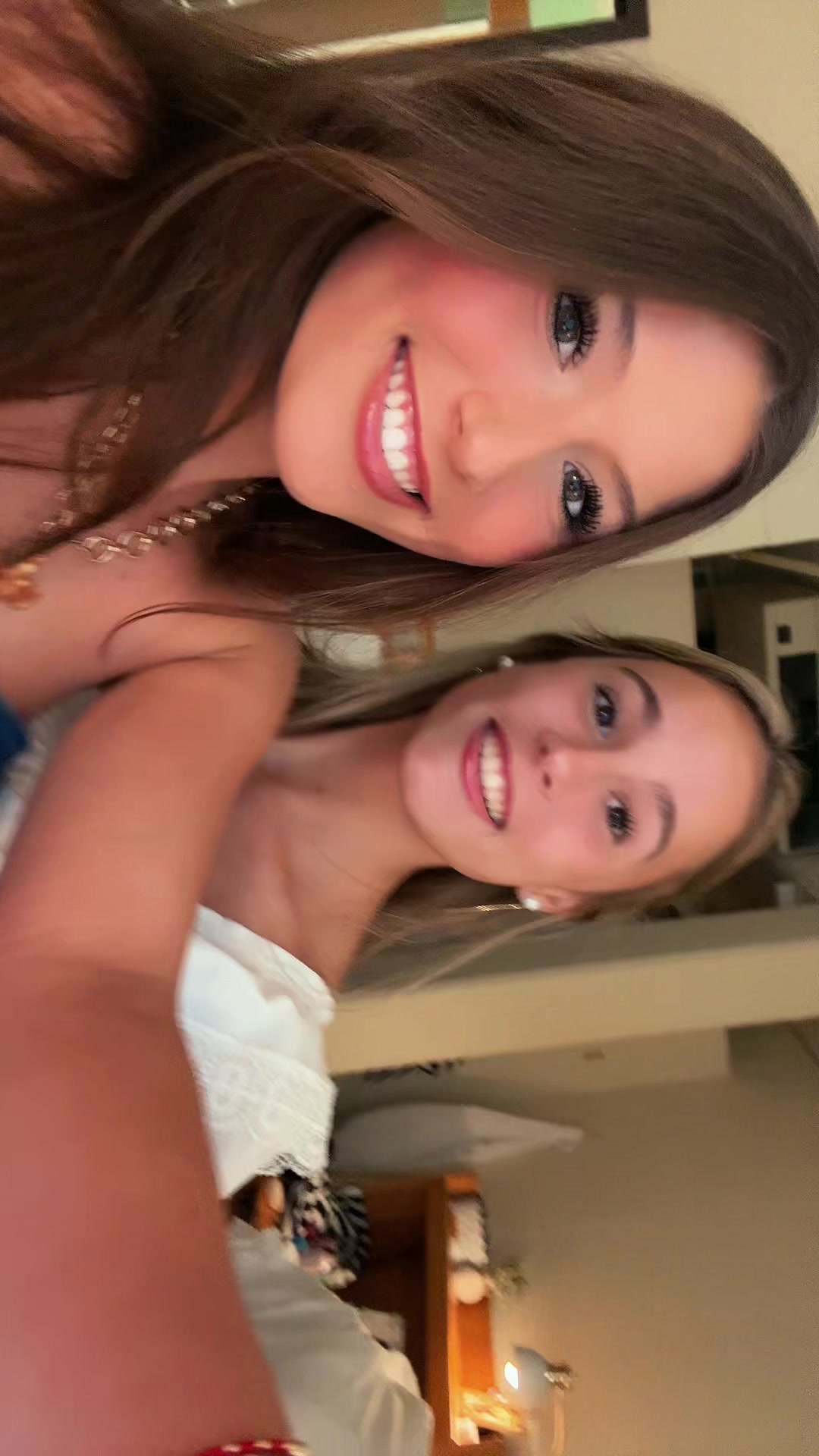 @Ella_Cooper06