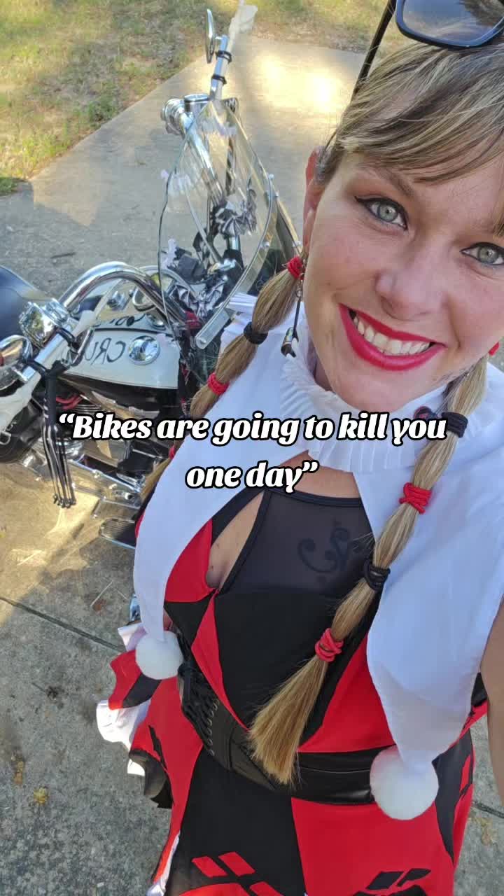 @🧡 BionicBee AKA Harley Queen