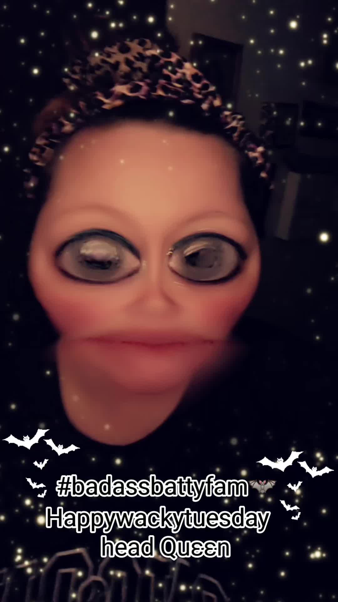 @♚QuεεnßαϮ•M❥🅜✭