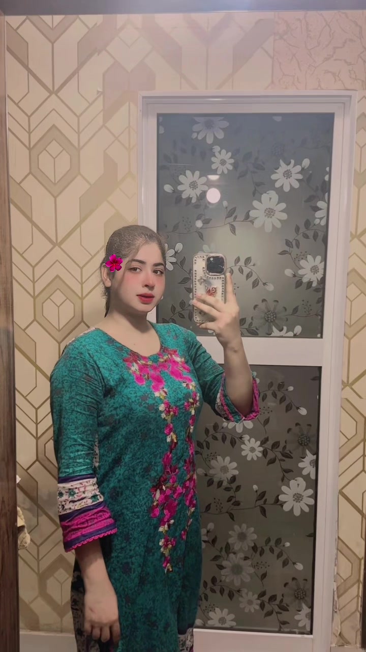 @ملکہ 😍❤️