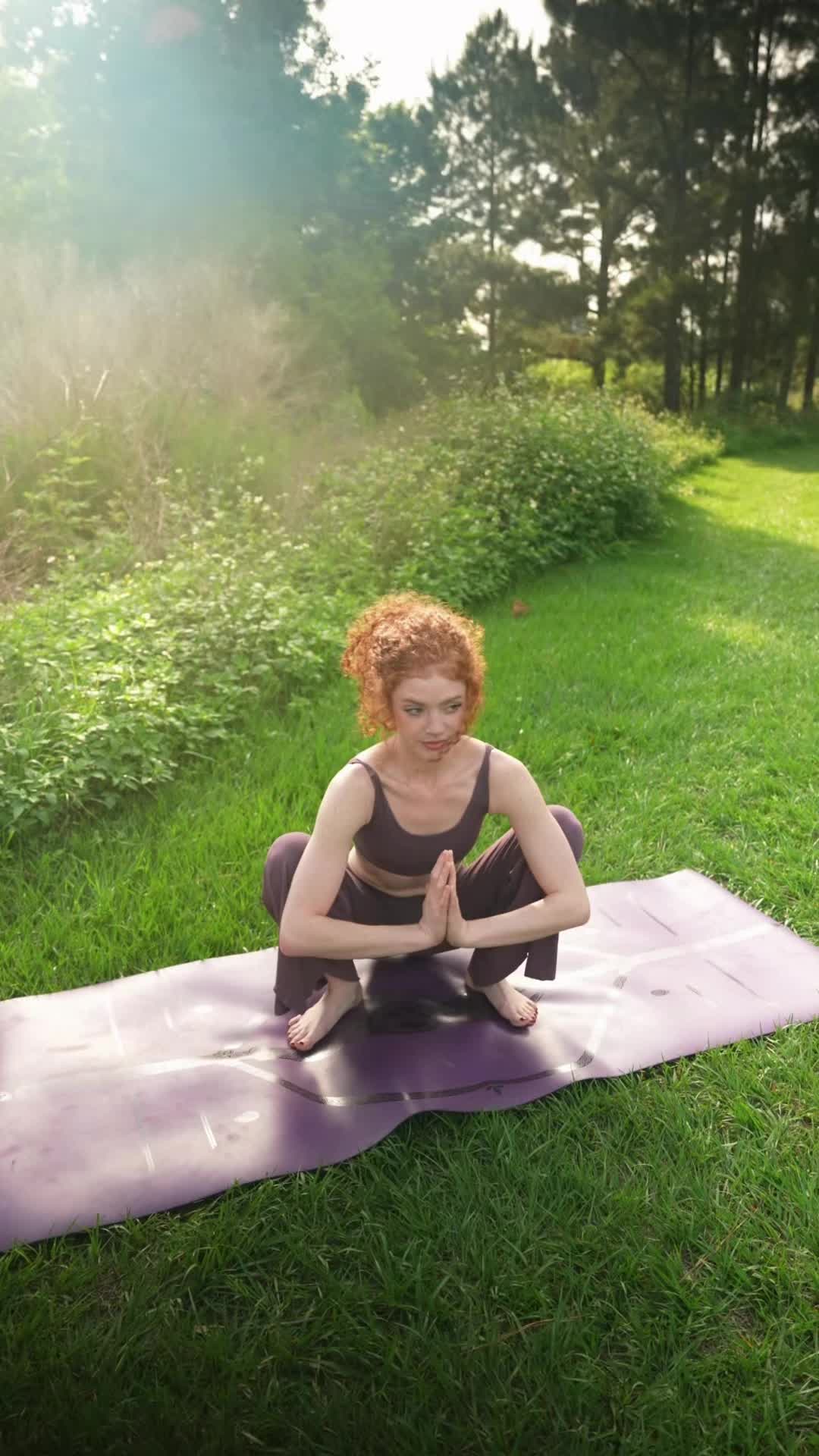 @lilredyoga
