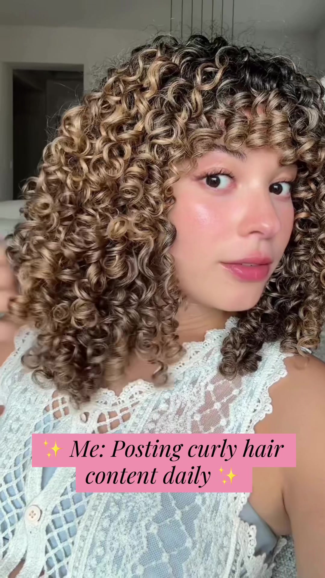 @curlycurlygirly