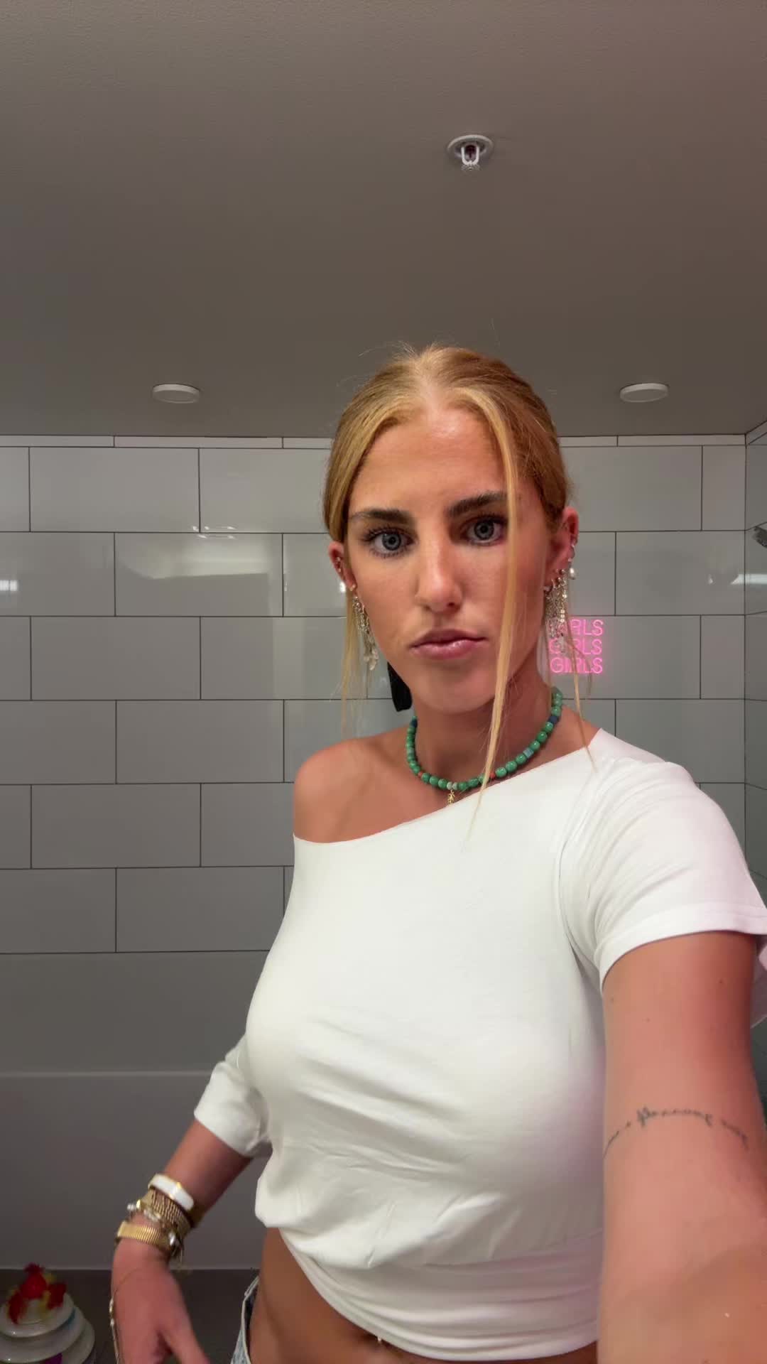 @sarahhill