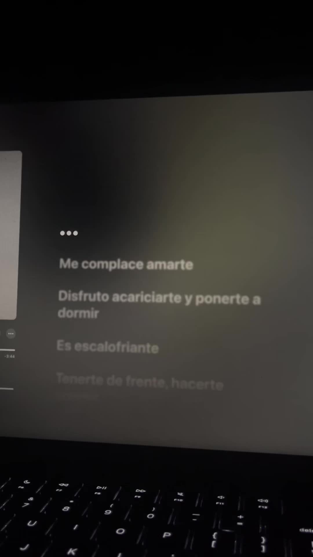 @🎧