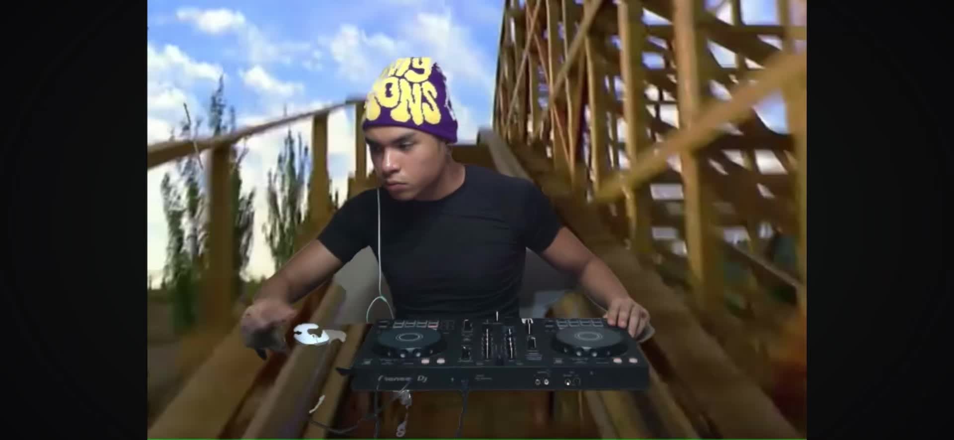 @Gio
