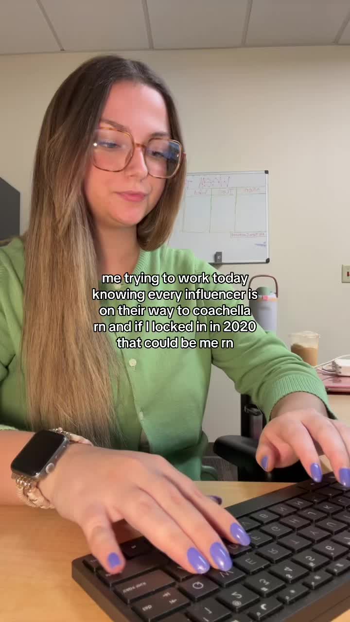 @annabogart