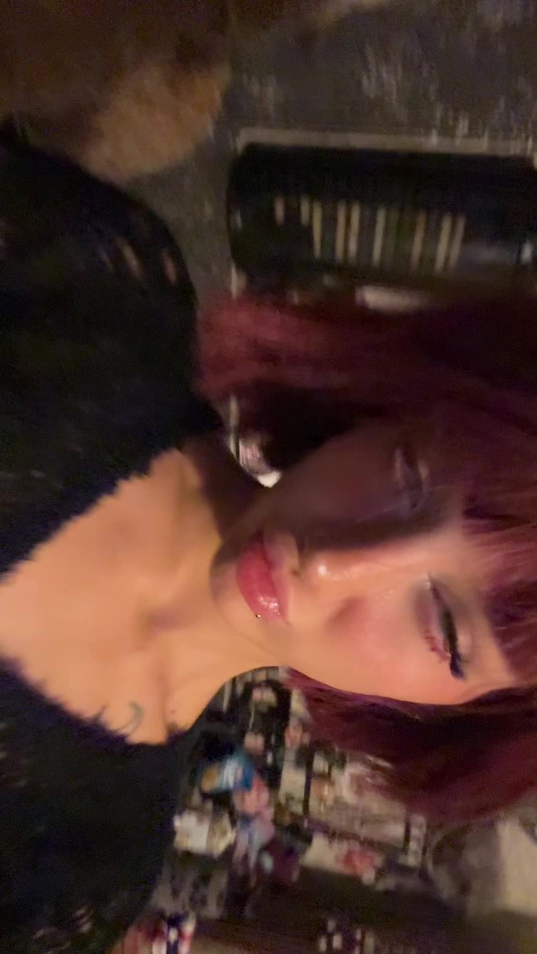 @روژآ