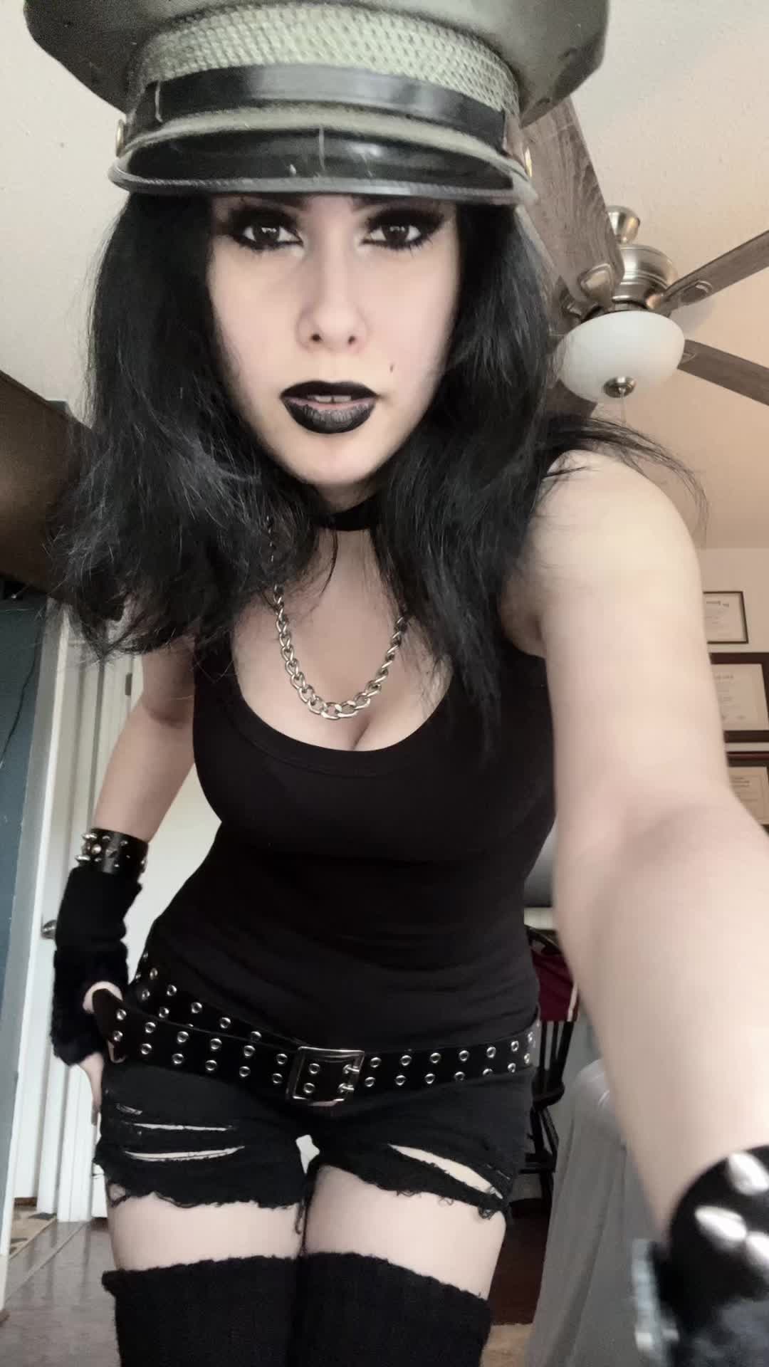 @Maria🦇