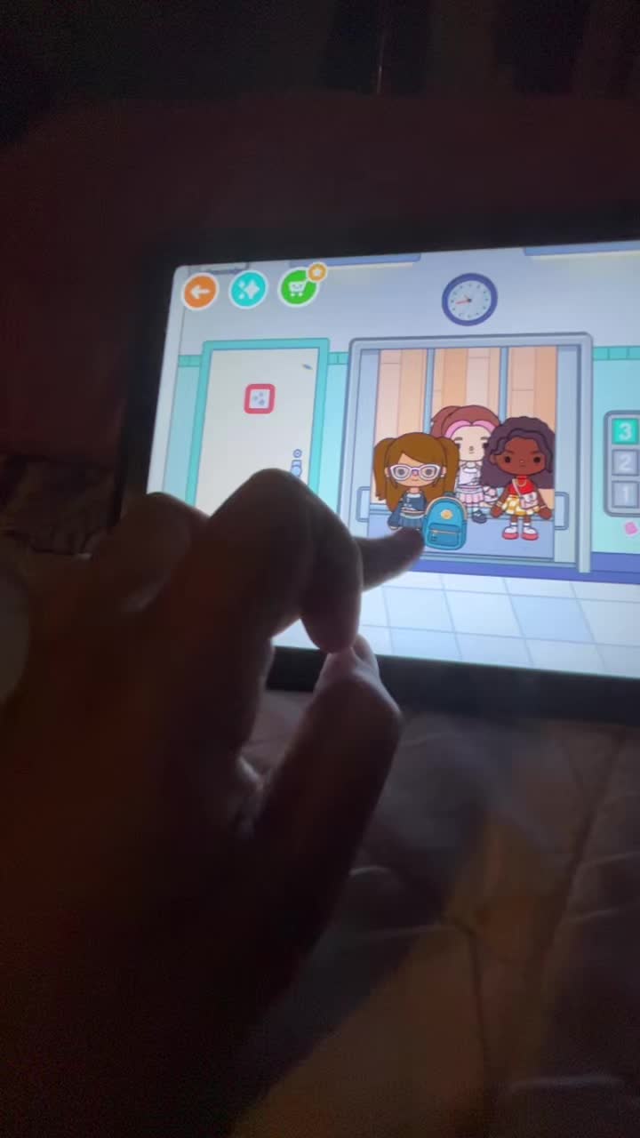 @𝓒𝓪𝓻𝓸𝓵𝓲𝓷𝓮