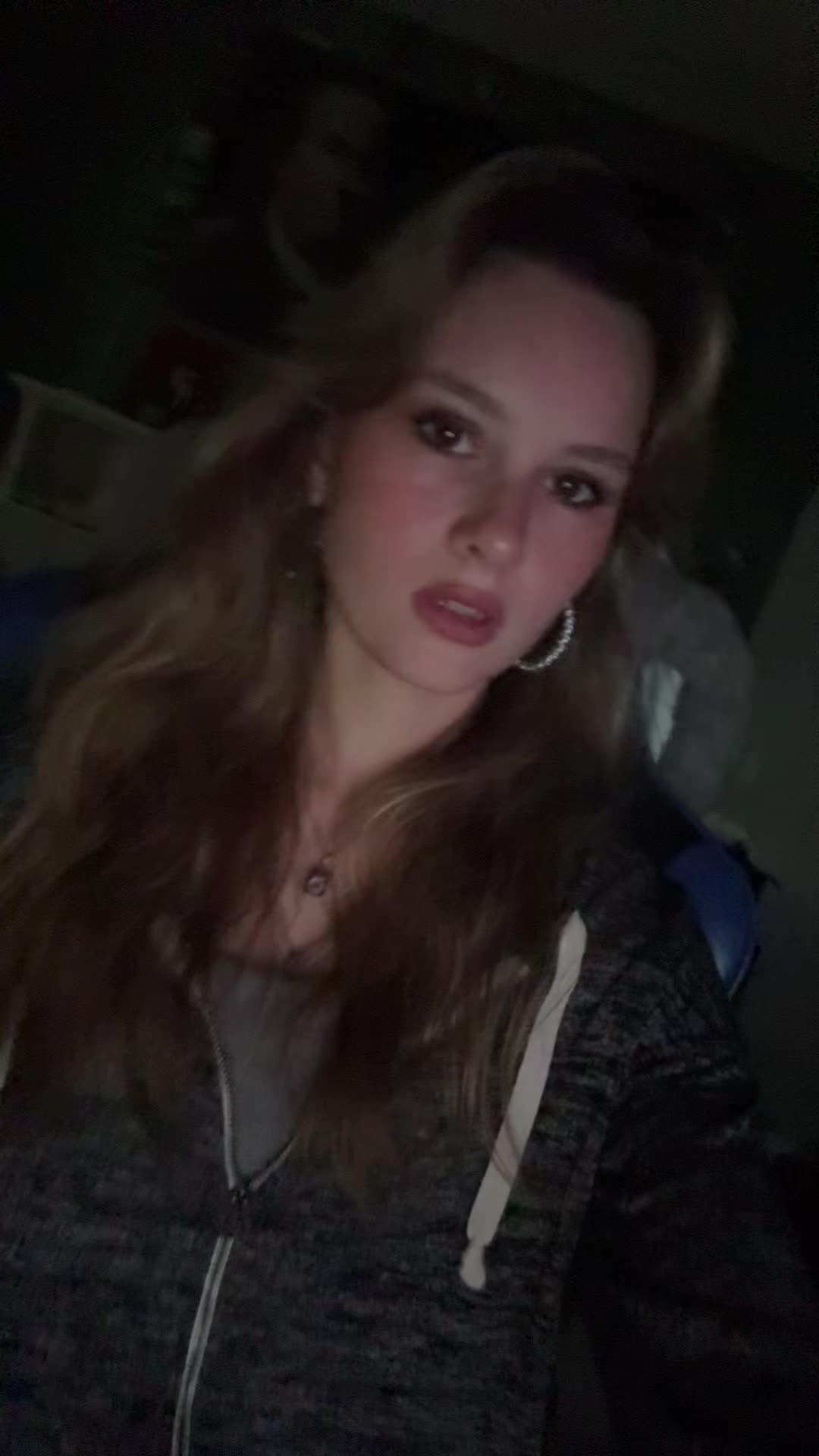 @chloeee