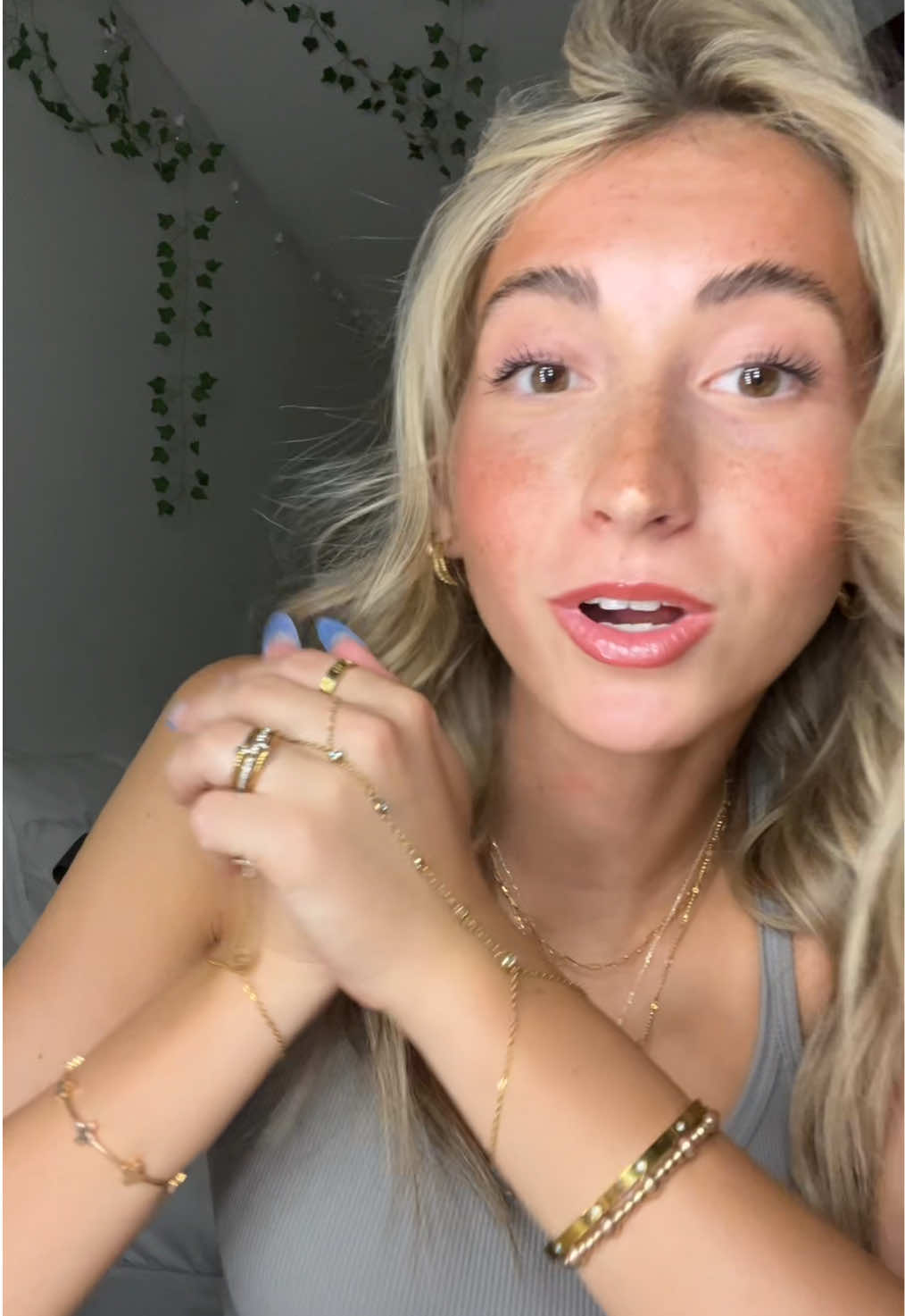 @Ella