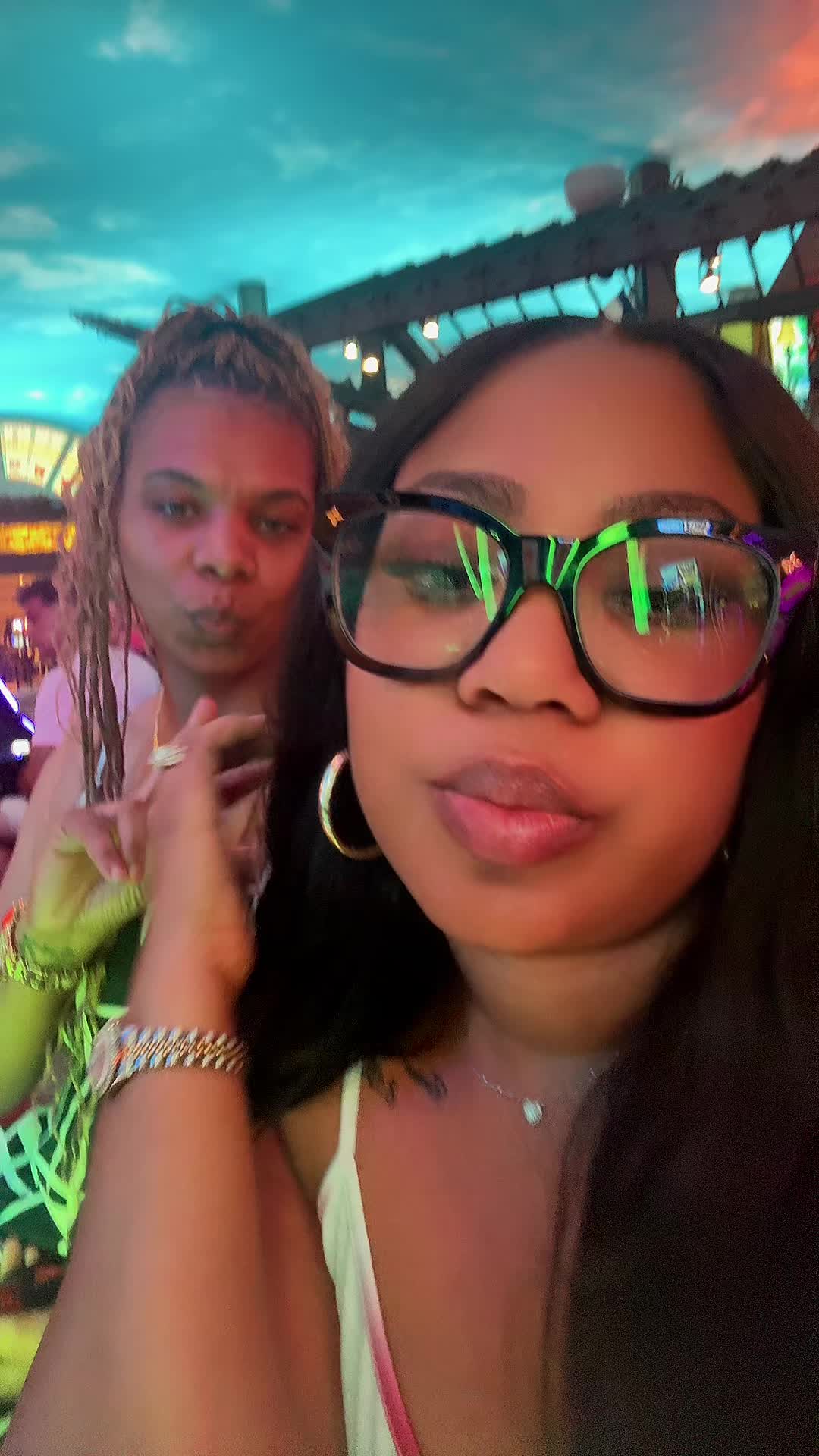 @LaLa