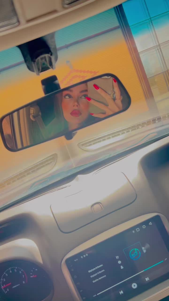 @Elaaaa_guzlu