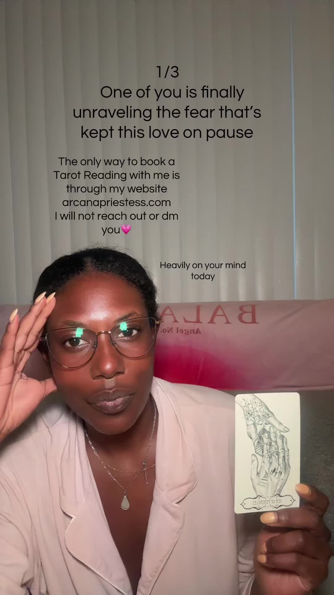 @Arcana Priestess Tarot Reader