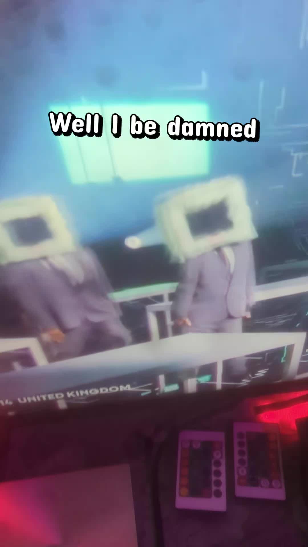@DJUK (DJ Unikitty)
