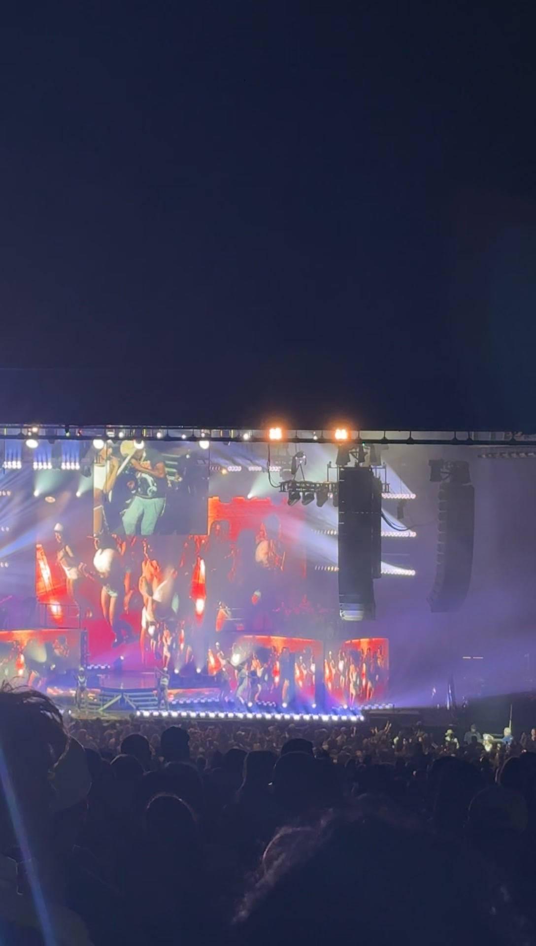 @concert.girl.bri