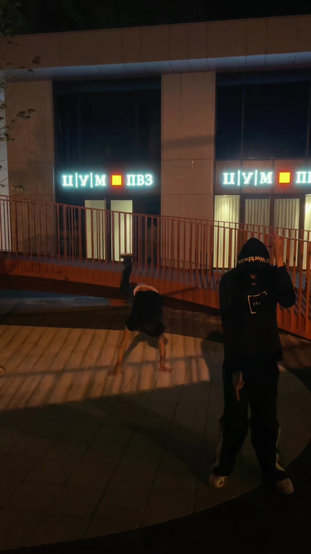 @twix_yngnzrs
