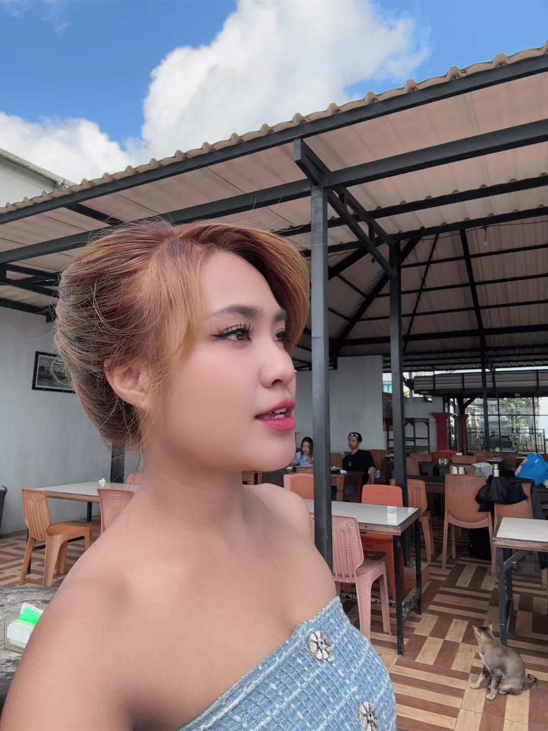 @anjeliasr