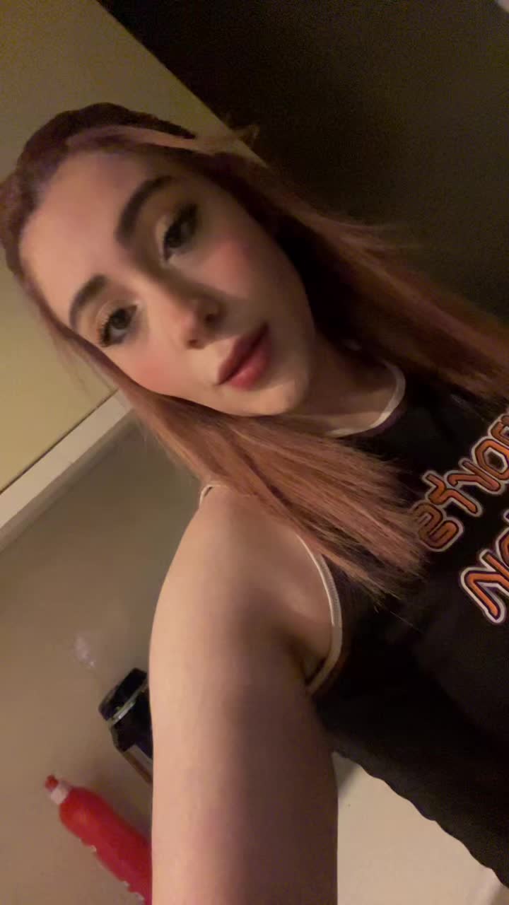 @melikazangene