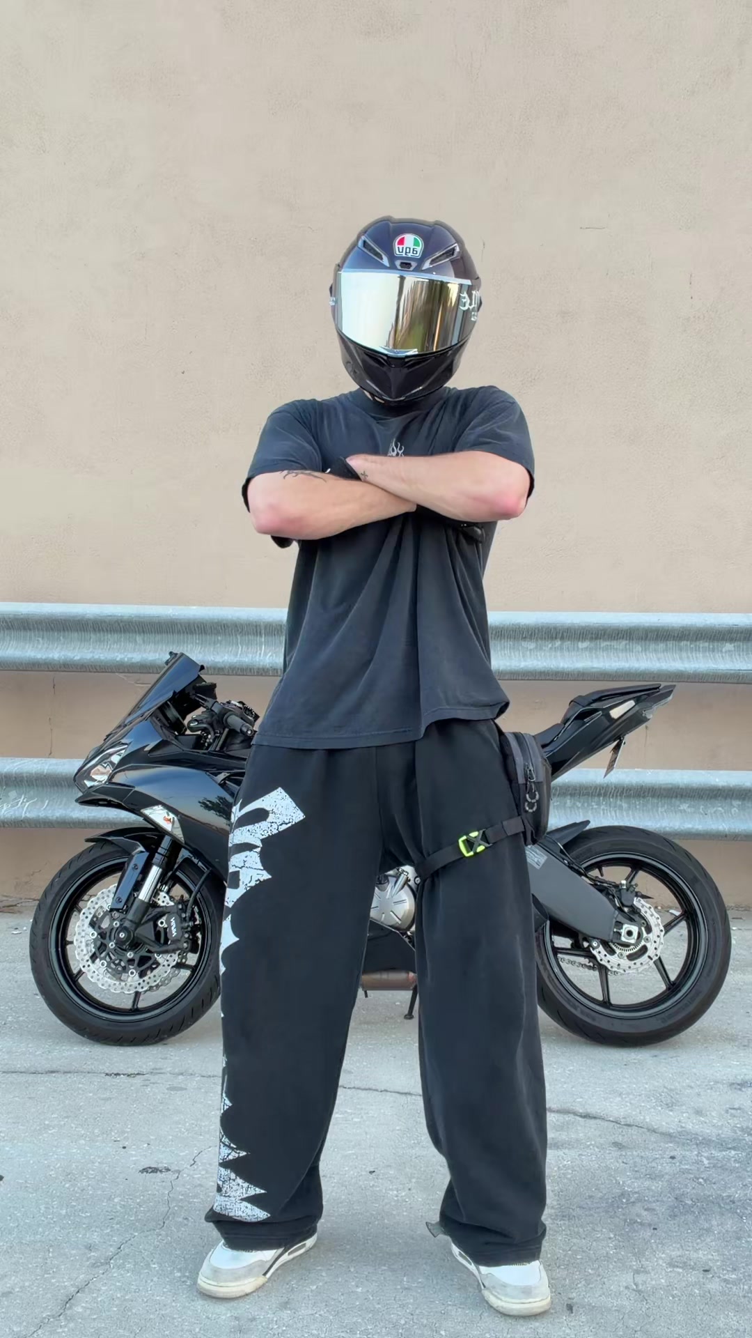 @shakymoto