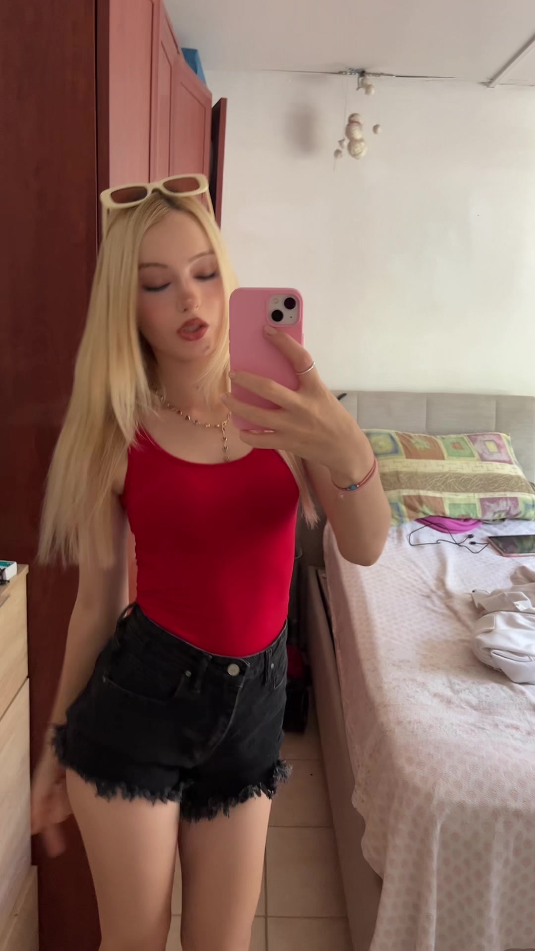 @Ayşenur