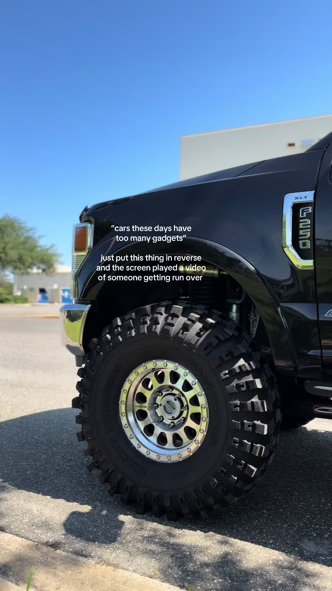 @️