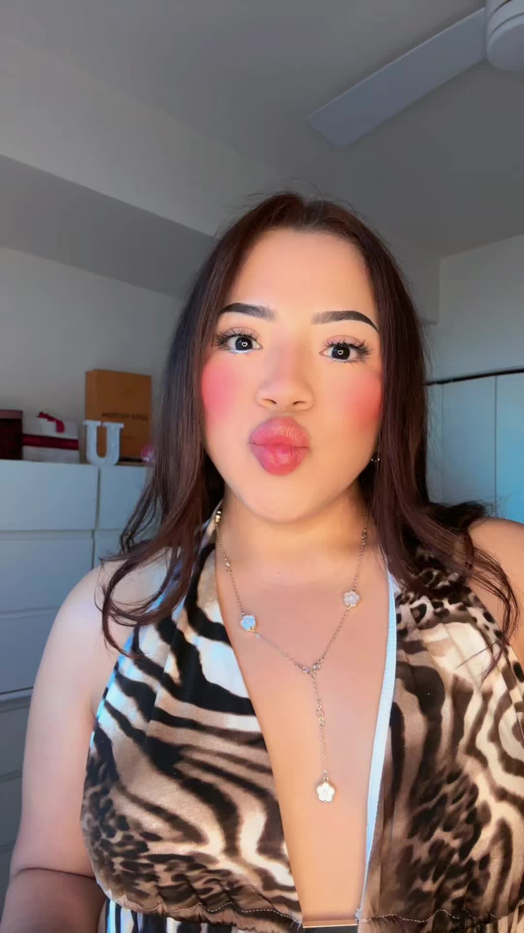 @elizabethjochola